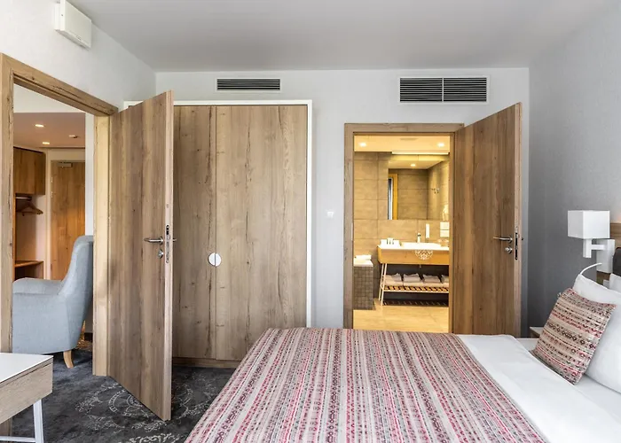 Aquarion Family & Friends - Destigo