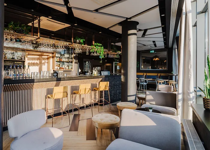 Aquarion Family & Friends - Destigo 4*